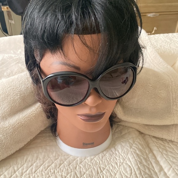 Gucci sunglasses 🕶️ - Picture 3 of 10